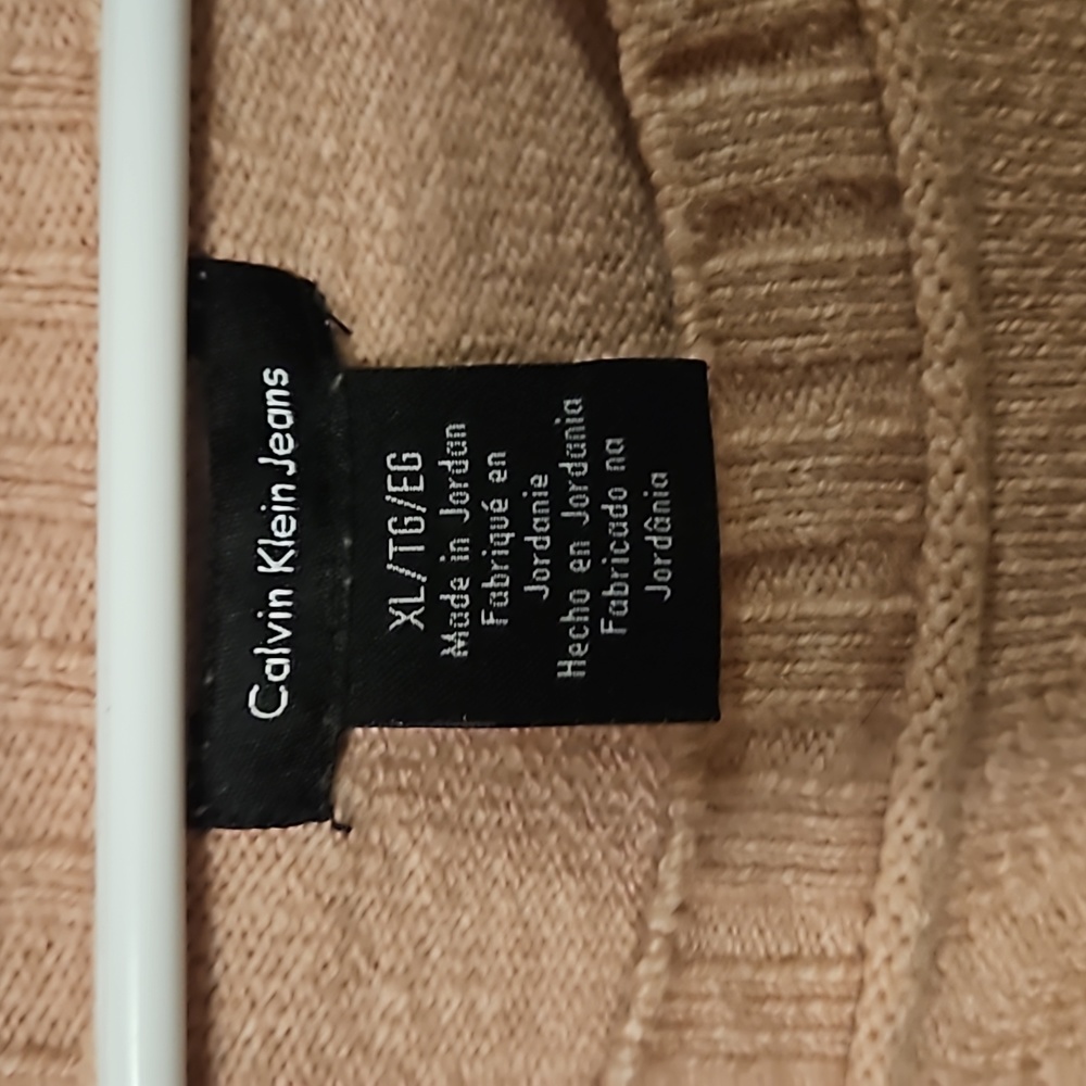 Calvin Klein sweater - Picture 2 of 3